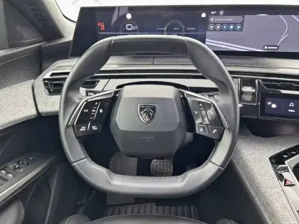 Photo 8 Peugeot 3008  Hybrid 136 e-DCS6