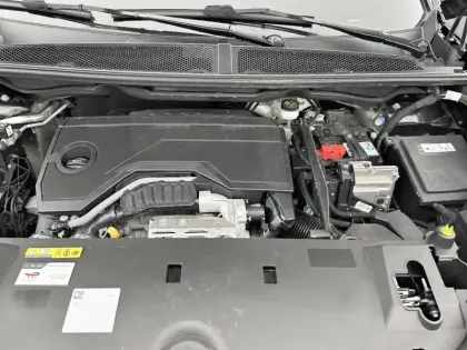 Photo 28 Peugeot 3008  Hybrid 136 e-DCS6