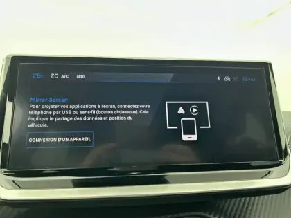 Photo 26 Peugeot 2008  Hybrid 145 e-DCS6