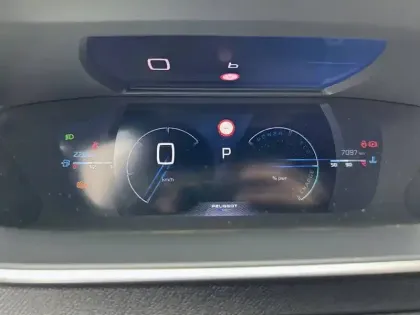 Photo 9 Peugeot 2008  Hybrid 145 e-DCS6