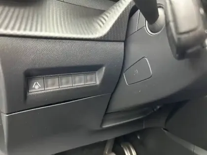 Photo 19 Peugeot 2008  Hybrid 145 e-DCS6