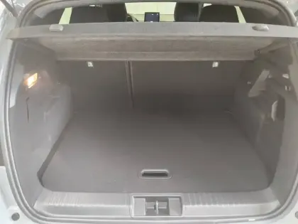 Photo 8 Renault Captur  E-Tech full hybrid 160 ch