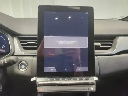 Photo 10 Renault Captur  E-Tech full hybrid 160 ch