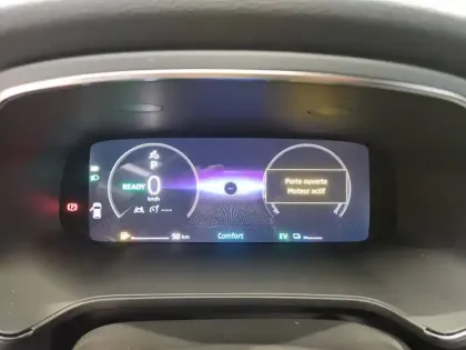 Photo 14 Renault Captur  E-Tech full hybrid 160 ch