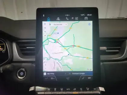 Photo 11 Renault Captur  E-Tech full hybrid 160 ch