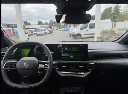 Photo 9 Renault Clio  E-Tech full hybrid 160 ch