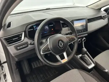Photo 9 Renault Clio  E-Tech full hybrid 145