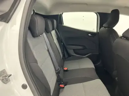 Photo 15 Renault Clio  E-Tech full hybrid 145