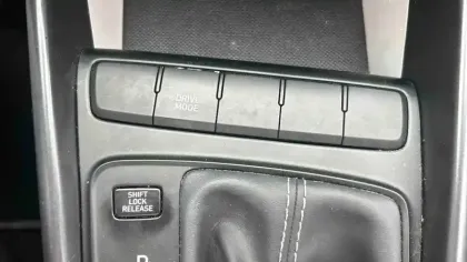 Photo 27 Hyundai I20  1.0 T-GDi 100 DCT-7 Hybrid 48V