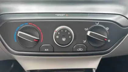 Photo 14 Hyundai I20  1.0 T-GDi 100 DCT-7 Hybrid 48V