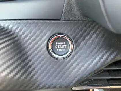 Photo 22 Peugeot 208  Electrique 50 kWh 136ch