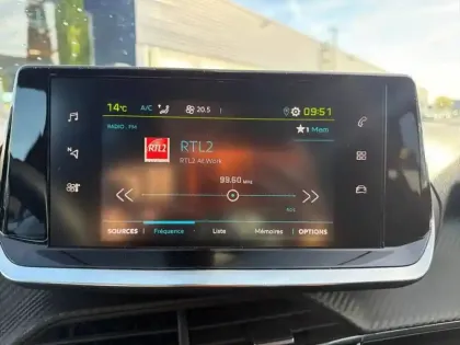 Photo 25 Peugeot 208  Electrique 50 kWh 136ch