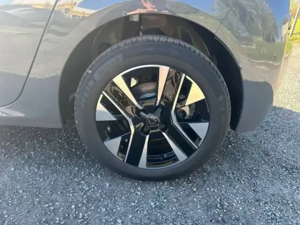 Photo 12 Peugeot 208  Electrique 50 kWh 136ch