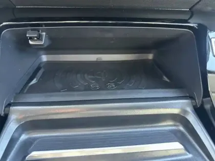 Photo 19 Peugeot 208  Electrique 50 kWh 136ch