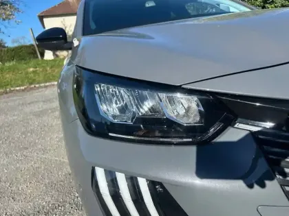 Photo 15 Peugeot 208  Electrique 50 kWh 136ch