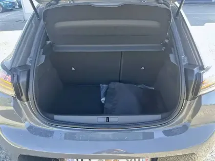 Photo 5 Peugeot 208  Electrique 50 kWh 136ch