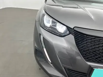 Photo 15 Peugeot 2008  PureTech 130 S&S EAT8