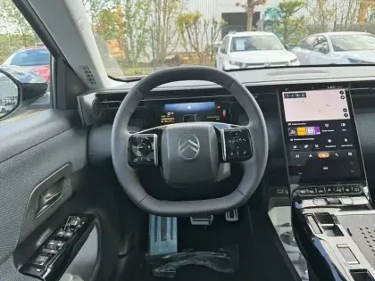 Photo 8 Citroën C5 aircross e- 210 ch autonomie confort