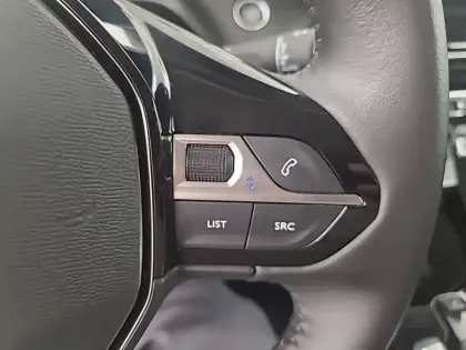 Photo 43 Peugeot 2008  Electrique 136 ch