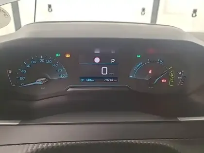 Photo 31 Peugeot 2008  Electrique 136 ch