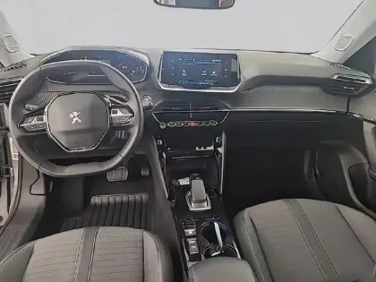Photo 29 Peugeot 2008  Electrique 136 ch