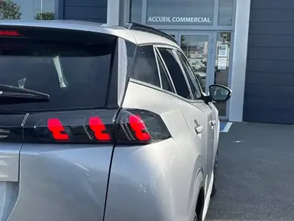 Photo 16 Peugeot 2008  Electrique 136 ch