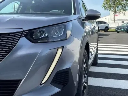 Photo 15 Peugeot 2008  Electrique 136 ch