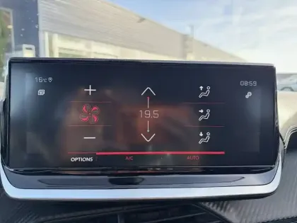 Photo 28 Peugeot 208  PureTech 100 S&S EAT8