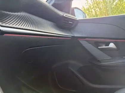 Photo 34 Peugeot 208  PureTech 100 S&S EAT8