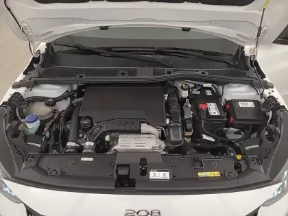Photo 66 Peugeot 208  PureTech 100 S&S EAT8