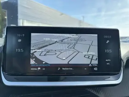 Photo 29 Peugeot 208  PureTech 100 S&S EAT8