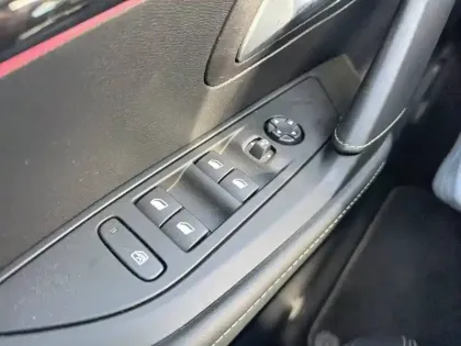 Photo 14 Peugeot 208  PureTech 100 S&S EAT8