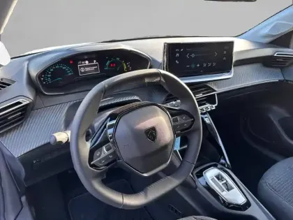 Photo 7 Peugeot 208  Hybrid 110 ch e-DCS6