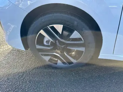 Photo 12 Peugeot 208  Hybrid 110 ch e-DCS6