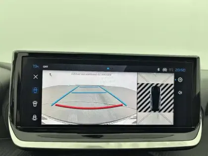 Photo 29 Peugeot 208  Hybrid 100 e-DCS6