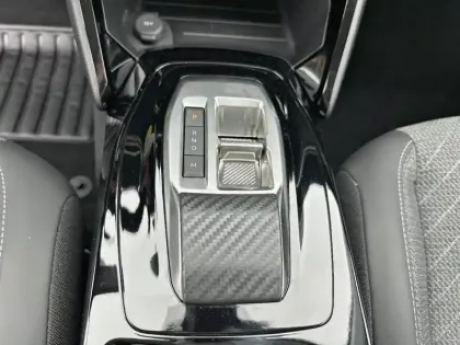 Photo 13 Peugeot 208  Hybrid 100 e-DCS6