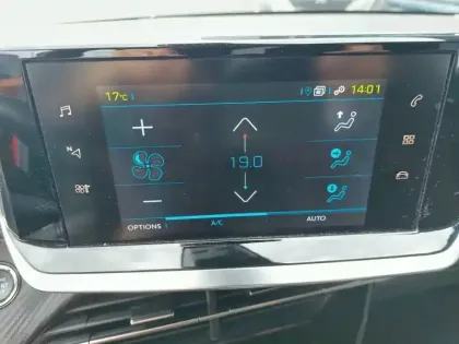 Photo 18 Peugeot 208  Electrique 50 kWh 136ch