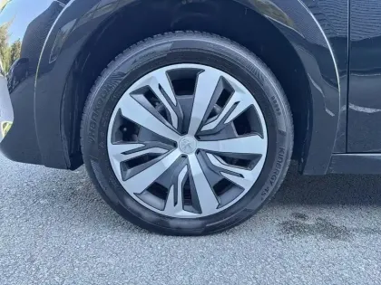 Photo 12 Peugeot 208  Electrique 50 kWh 136ch