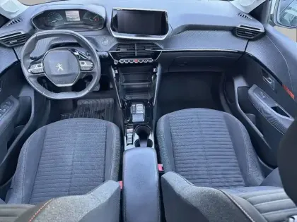 Photo 7 Peugeot 208  Electrique 50 kWh 136ch