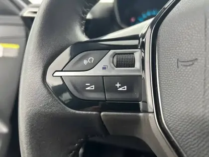 Photo 36 Peugeot 208  Electrique 50 kWh 136ch