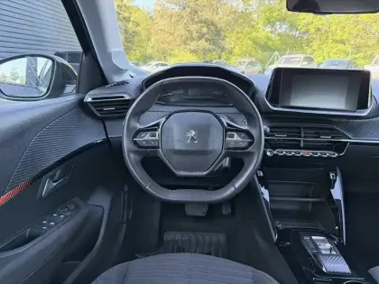 Photo 8 Peugeot 208  Electrique 50 kWh 136ch