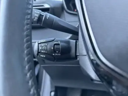 Photo 18 Peugeot 208  Electrique 50 kWh 136ch