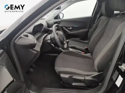 Photo 31 Peugeot 2008  PureTech 100 S&S BVM6