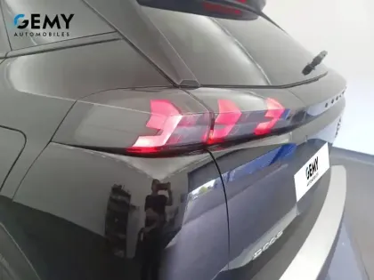 Photo 39 Peugeot 2008  PureTech 100 S&S BVM6