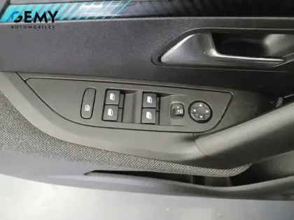 Photo 34 Peugeot 2008  PureTech 100 S&S BVM6