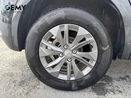 Photo 13 Peugeot 2008  PureTech 100 S&S BVM6