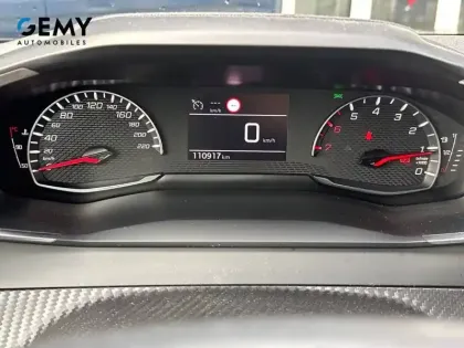 Photo 16 Peugeot 2008  PureTech 100 S&S BVM6