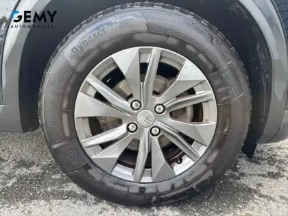 Photo 12 Peugeot 2008  PureTech 100 S&S BVM6