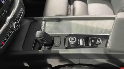Photo 27 Volvo Xc60  T6 Recharge AWD 253 ch + 87 ch Geartronic 8