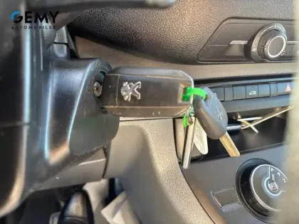 Photo 13 Peugeot Expert  FGN TOLE LONG 2.0  BLUEHDI 120 S&S EAT8